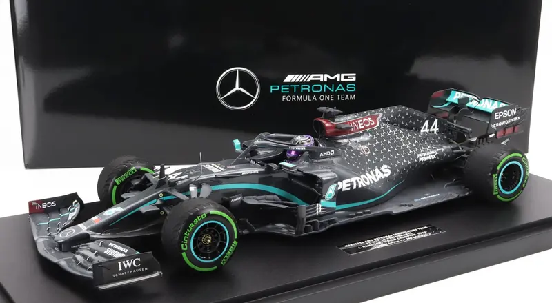 1:12 2020 Lewis Hamilton - Turkish Gp Winner - Mercedes-Amg F1 W11 -- Minichamps 1
