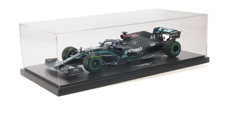 1:12 2020 Lewis Hamilton - Turkish Gp Winner - Mercedes-Amg F1 W11 -- Minichamps 2