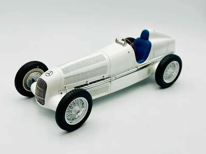 1:18 1934 Mercedes-Benz W25 -- Ein Mythos In Weib (White) -- Cmc Models M-065 1
