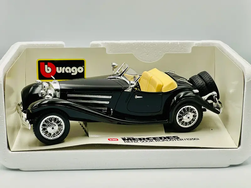 1:18 1936 Mercedes Benz 500K Roadster -- Black -- Bburago 3020 1