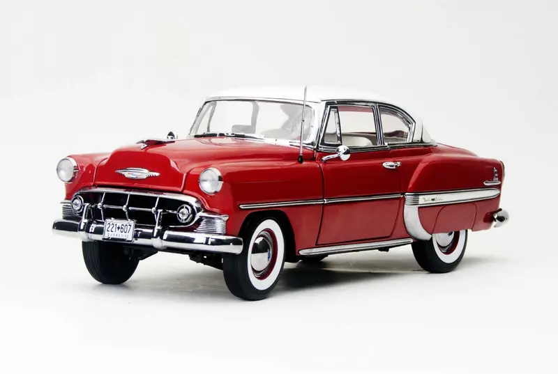 1:18 1953 Chevrolet Bel Air Hard Top Coupe -- Target Red/White -- Sunstar 1
