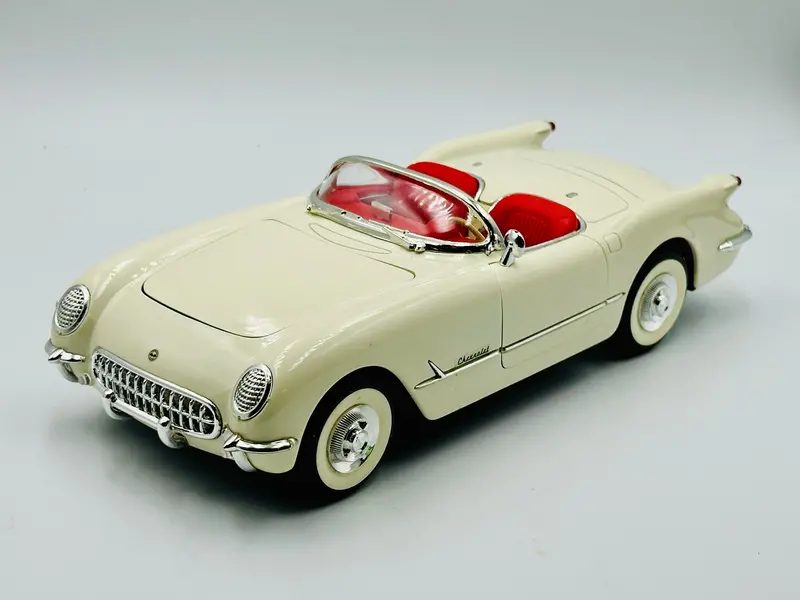 1:18 1953 Chevrolet Corvette -- White -- Mira 1