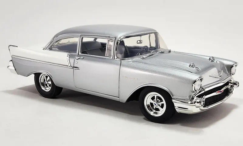 1:18 1957 Chevrolet 150 Street-Strip -- Silver/White -- Acme 1