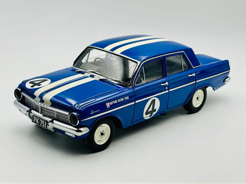 1:18 1964 Norm Beechey -- #4 Holden Eh Special S4 -- Classic Carlectables 1