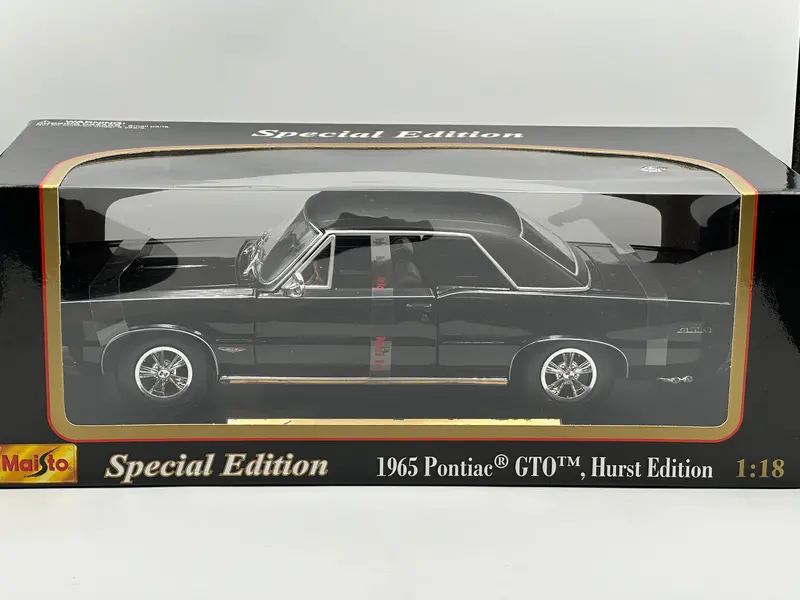 1:18 1965 Pontiac Gto Hurst Edition -- Black -- Maisto 1