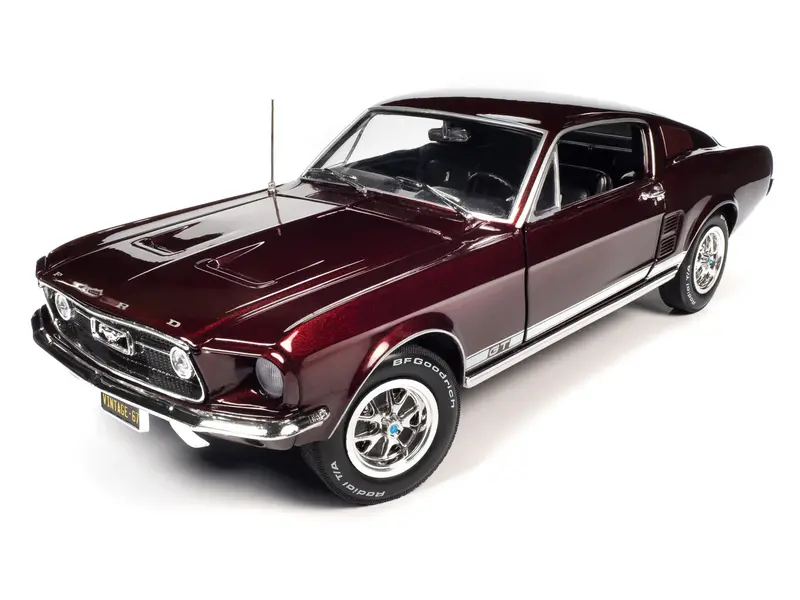 1:18 1967 Ford Mustang 2+2 Gt -- Vintage Burgundy -- American Muscle 2