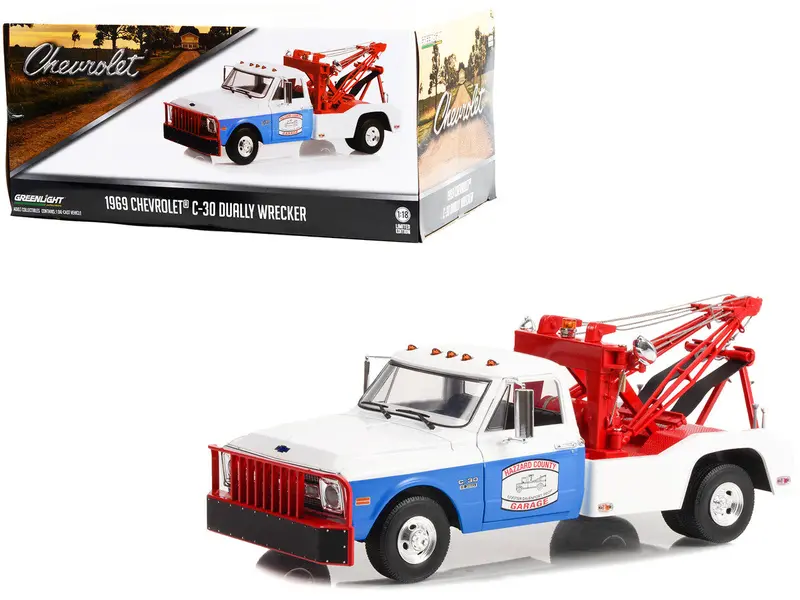 1:18 1968 Chevrolet C-30 Dually Tow Truck -- Hazard County Garage -- Greenlight 1