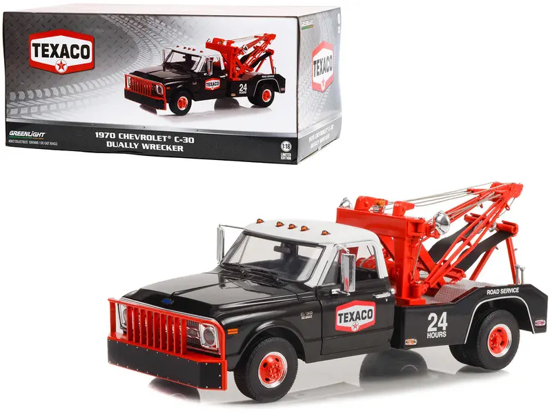 1:18 1968 Chevrolet C-30 Dually Tow Truck -- Texaco -- Greenlight 1