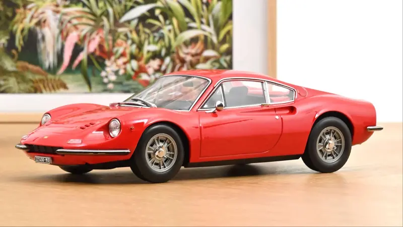 1:18 1968 Ferrari Dino 246 Gt -- Red -- Norev 1