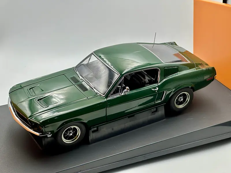 1:18 1968 Ford Mustang Gt Fastback -- Steve Mcqueen -- Autoart 1