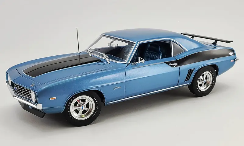1:18 1969 Chevrolet Copo Camaro -- Dick "Mr. Chevrolet" Harrell -- Acme 1