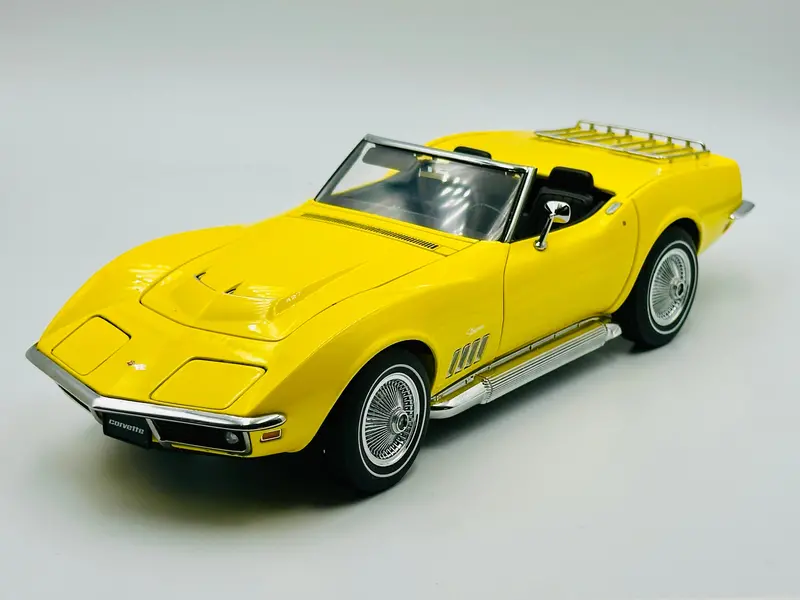1:18 1969 Chevrolet Corvette -- Daytona Yellow -- Autoart Millennium 71161 1