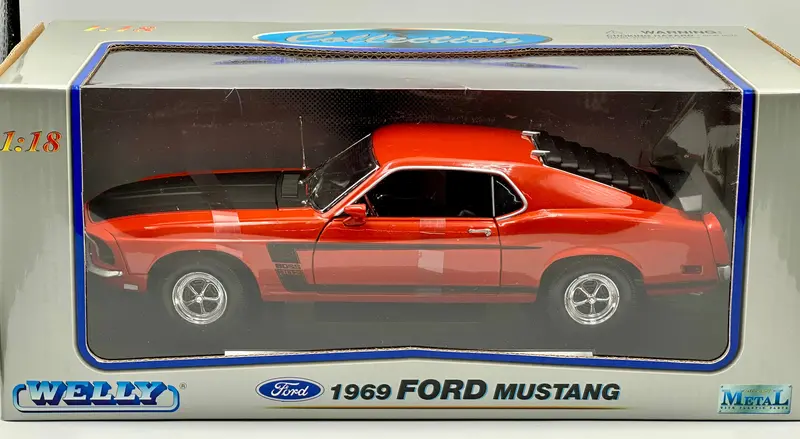 1:18 1969 Ford Mustang Boss 302 -- Orange -- Welly 1