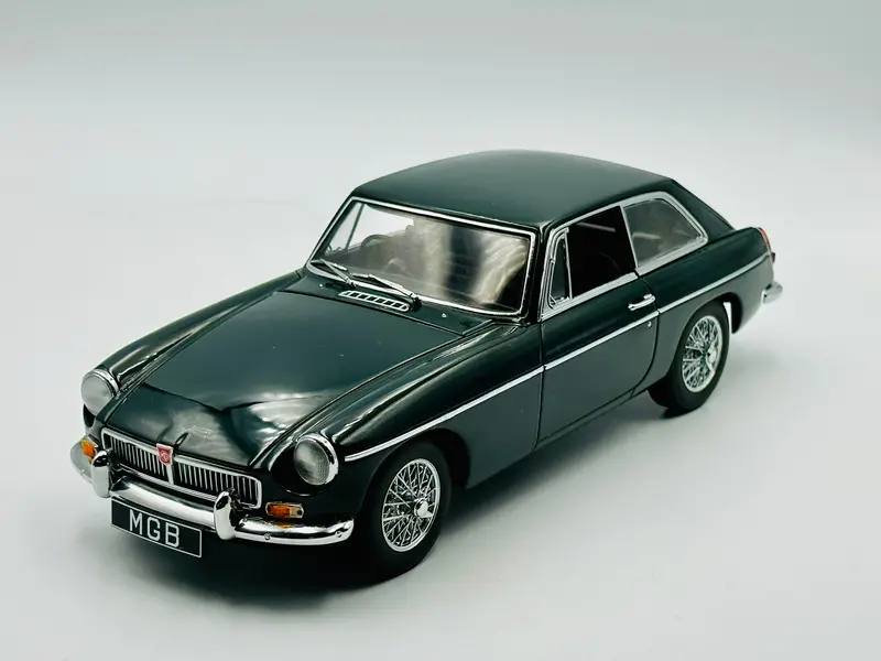 1:18 1969 Mg B Gt Coupe Mkii -- Racing Green -- Autoart Millenium 76602 1