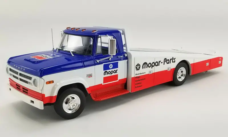 1:18 1970 Dodge D-300 Ramp Truck -- Mopar Parts -- Acme 1