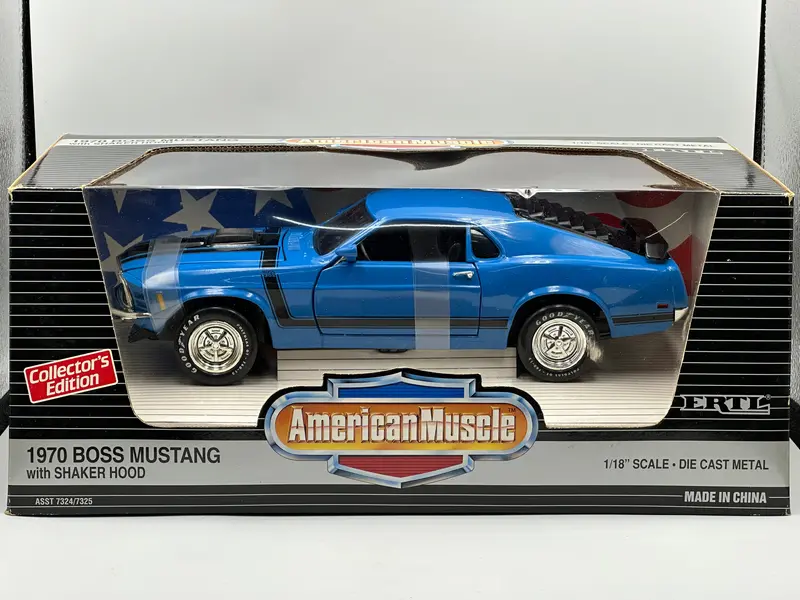 1:18 1970 Ford Mustang Boss 302 -- Blue -- American Muscle 1