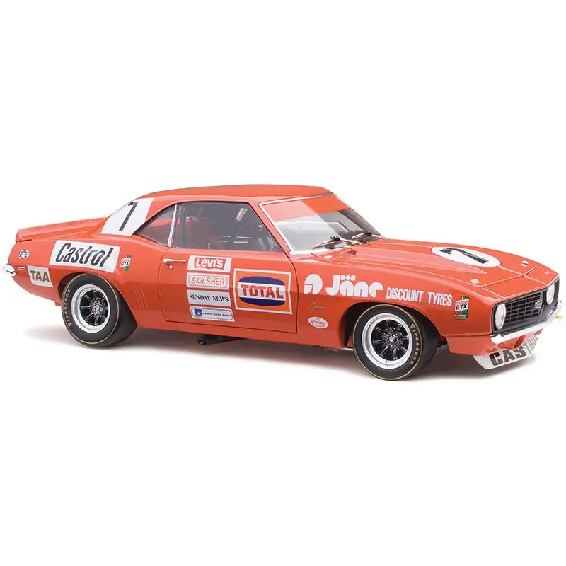 1:18 1972 Bob Jane Symmons Plains - Chevrolet Zl1 Camaro -- Classic Carlectables 1