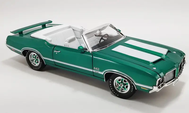 1:18 1972 Oldsmobile 442 W-30 Convertible -- Radiant Green -- Acme 1