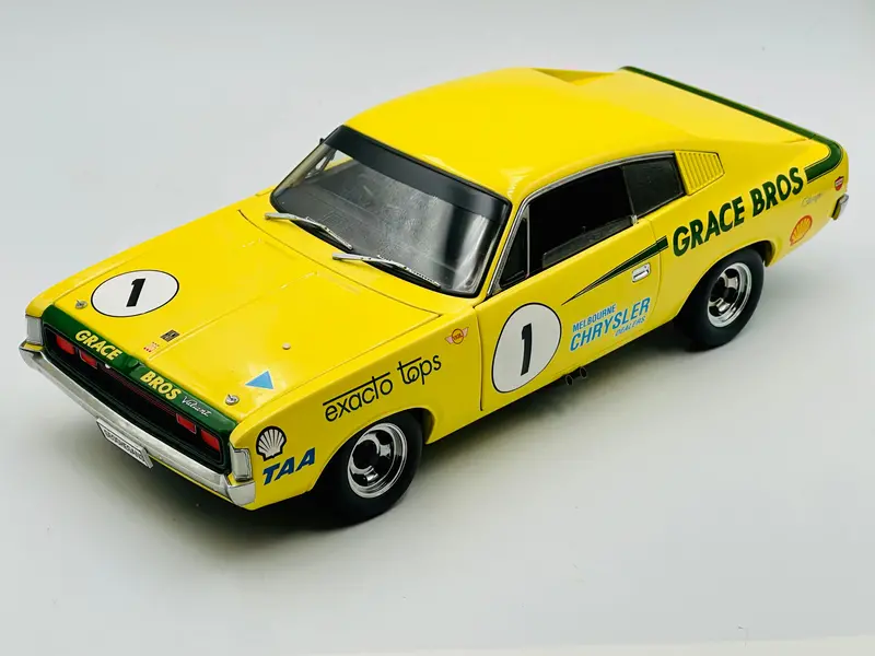 1:18 1973 Atcc -- Chrysler Valiant E49 Charger R/T -- Classic Carlectables 1