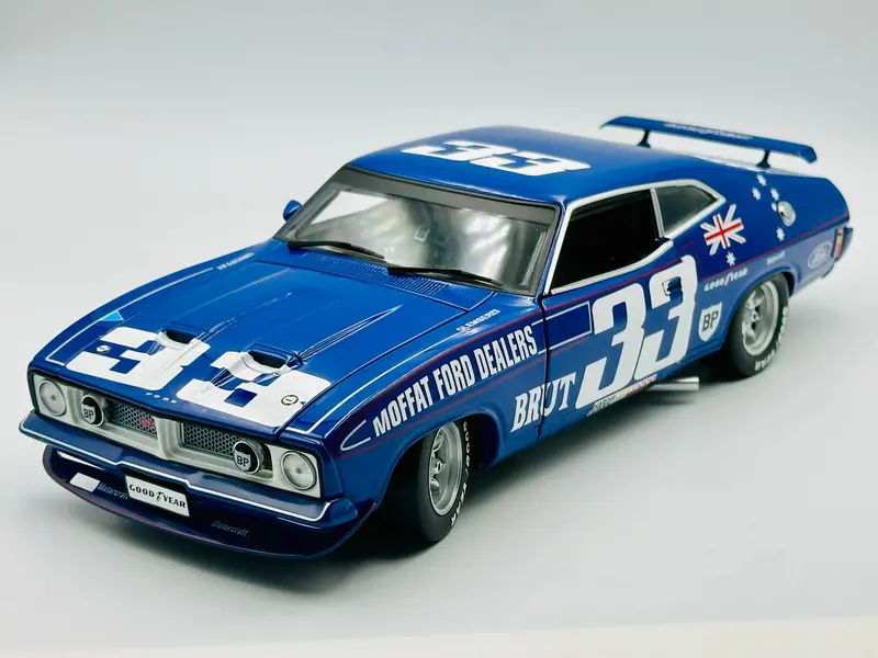1:18 1974 Allan Moffat Bathurst -- Ford Xb Falcon Gt Coupe -- Biante/Autoart 1