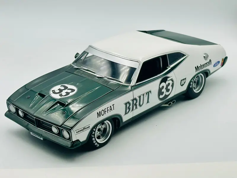 1:18 1974 Atcc Champion - #33 Allan Moffat - Ford Xb Falcon Gt -- Biante/Autoart 1