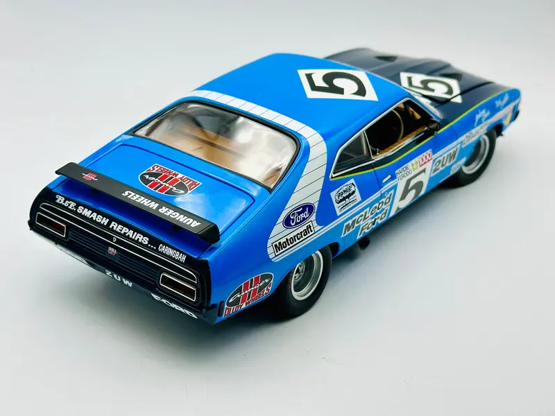 1:18 1974 Bathurst Winner Goss/Bartlett - Ford Xa Falcon -- Classic Carlectables 2