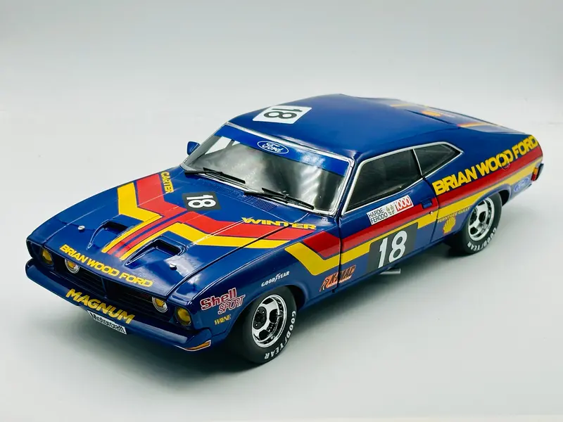 1:18 1976 Bathurst -- Murray Carter -- Ford Xb Falcon Gt -- Classic Carlectables 1