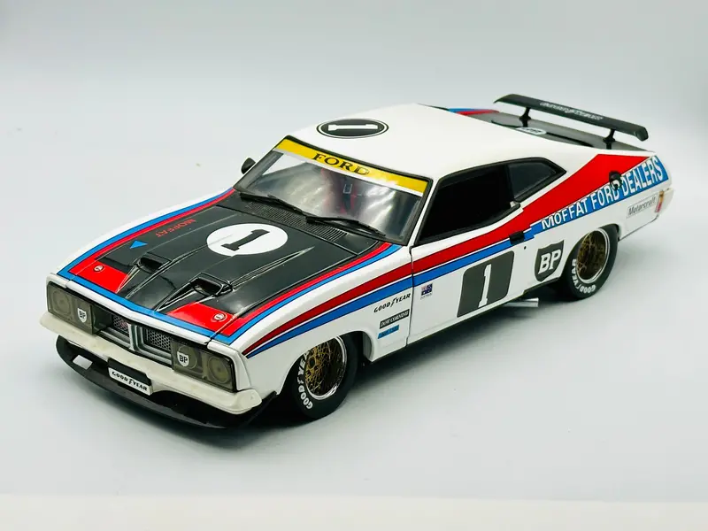 1:18 1977 Atcc Winner Allan Moffat -- #1 Ford Xb Falcon -- Biante/Autoart 1