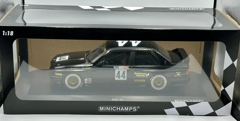 1:18 1987 Bathurst Class 2 Winner Richards/Longhurst - Bmw M3 (E30) - Minichamps 1
