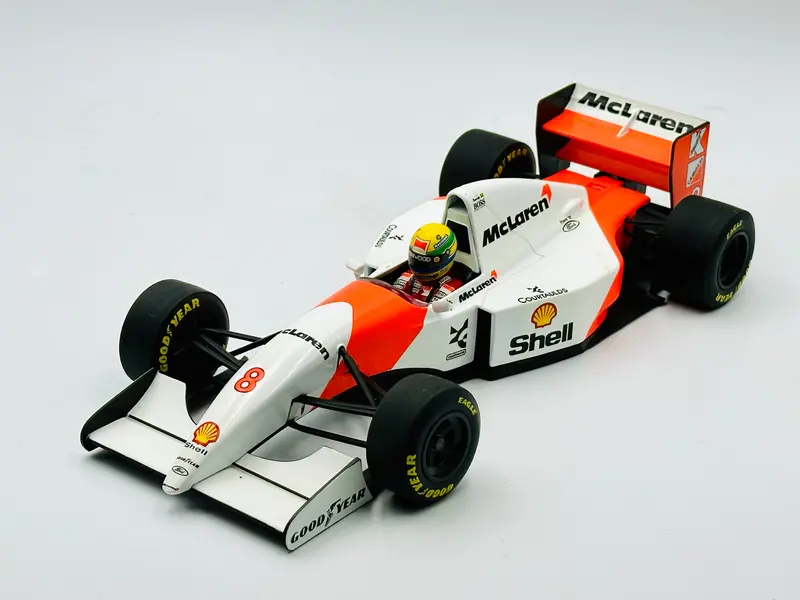 1:18 1993 Ayrton Senna -- #8 Mclaren Mp4/8 -- Minichamps F1 1