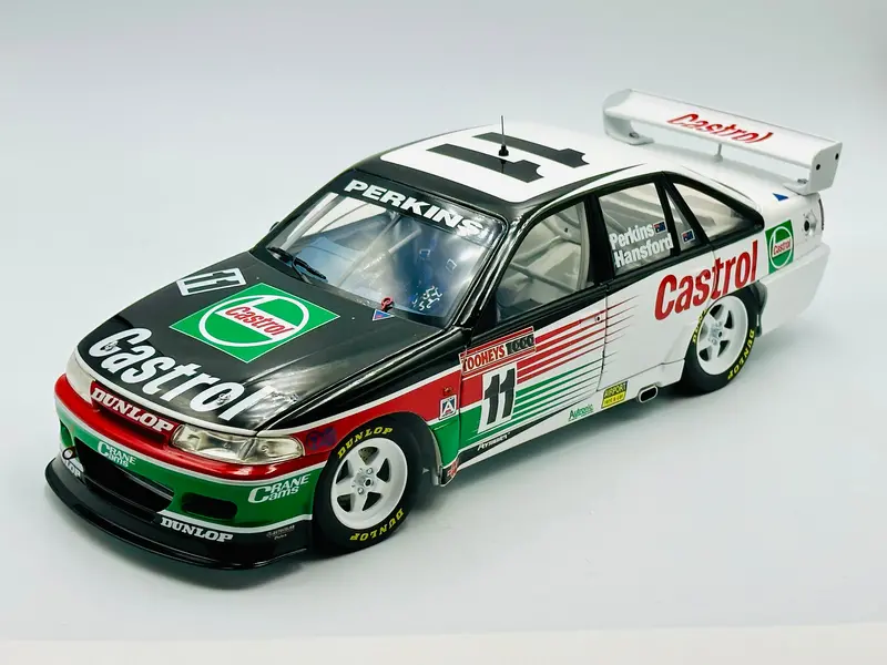 1:18 1993 Bathurst Winner -- Perkins Holden Vp Commodore -- Classic Carlectables 1