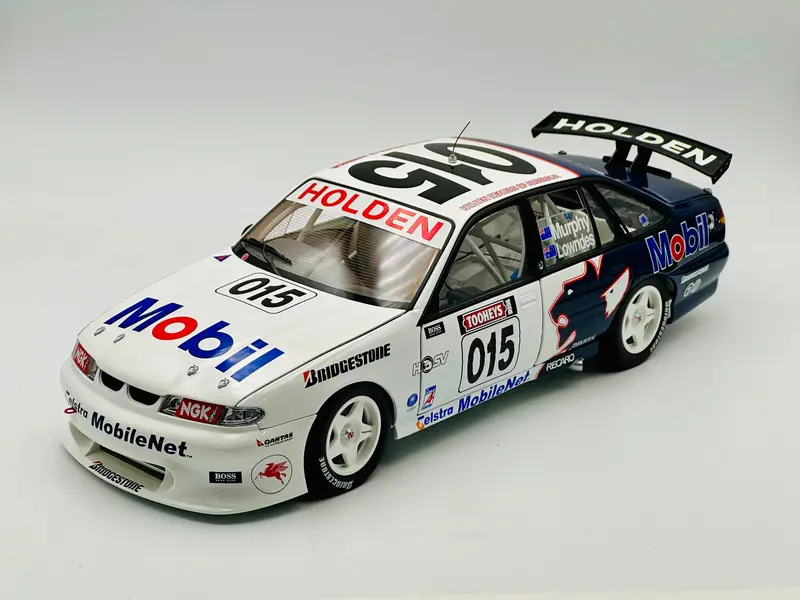 1:18 1995 Bathurst Pole -- Craig Lowndes/Greg Murphy -- Classic Carlectables 1