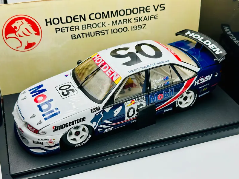 1:18 1997 Bathurst - #05 Peter Brock/Skaife -- Hrt Holden Vs Commodore -- Biante 1