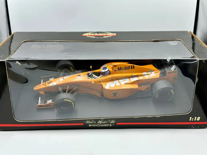 1:18 1997 Mika Hakkinen -- #9 Mclaren Mp4/12 Test Car -- Minichamps F1 1