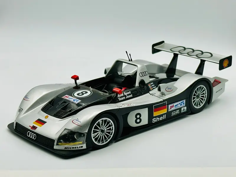 1:18 1999 Lemans 24H 3Rd -- #8 Audi R8r -- Maisto 1