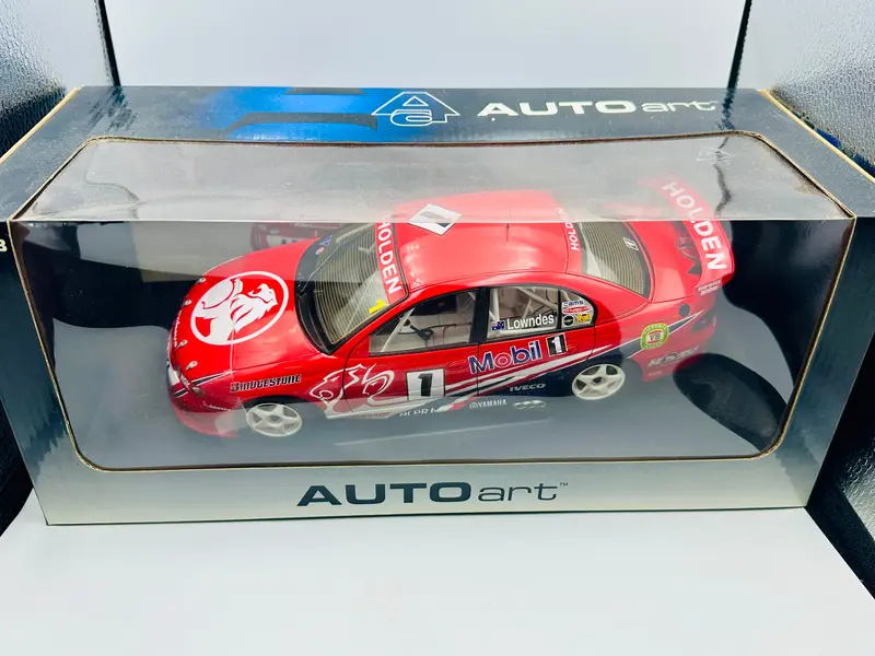 1:18 2000 Craig Lowndes -- Holden Racing Team -- Biante/Autoart 2
