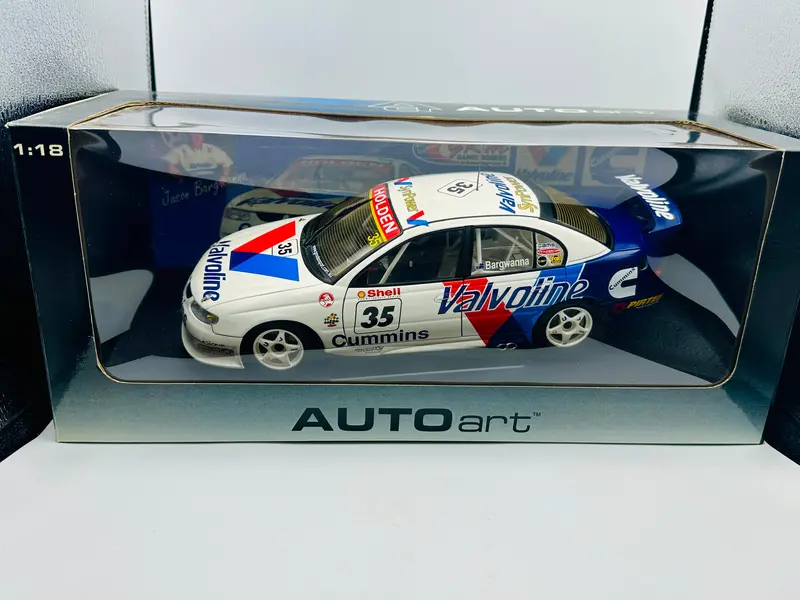 1:18 2000 Jason Bargwanna -- Grm Holden Vt Commodore -- Biante/Autoart 1