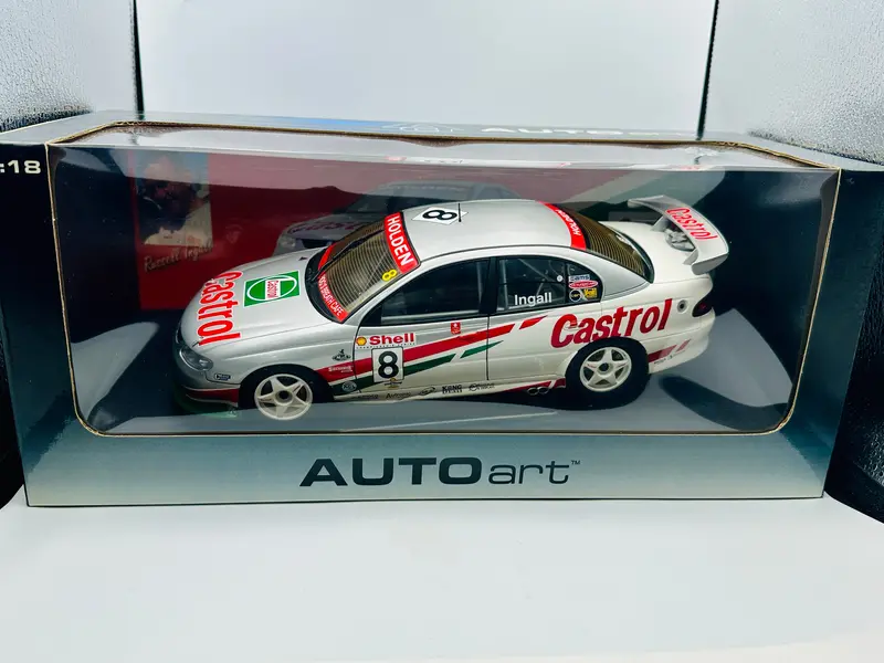1:18 2000 Russell Ingall -- #8 Perkins Holden Vt Commodore -- Biante/Autoart 1