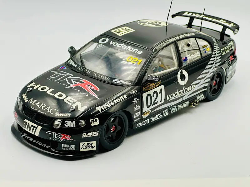 1:18 2002 Jason Richards -- Team Kiwi Racing -- Classic Carlectables 1