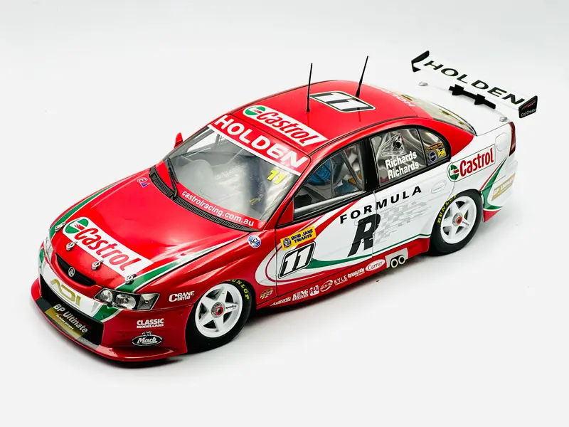 1:18 2004 Bathurst -- Richards/Richards -- Perkins Castrol -- Classic Carlectabl 1