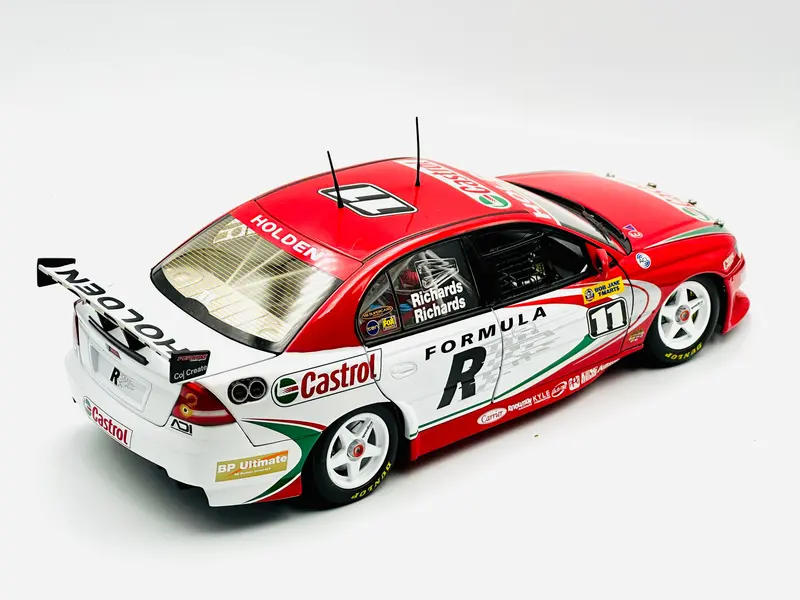 1:18 2004 Bathurst *Signed* -- Richards -- Perkins Castrol -- Classic Carlectabl 2
