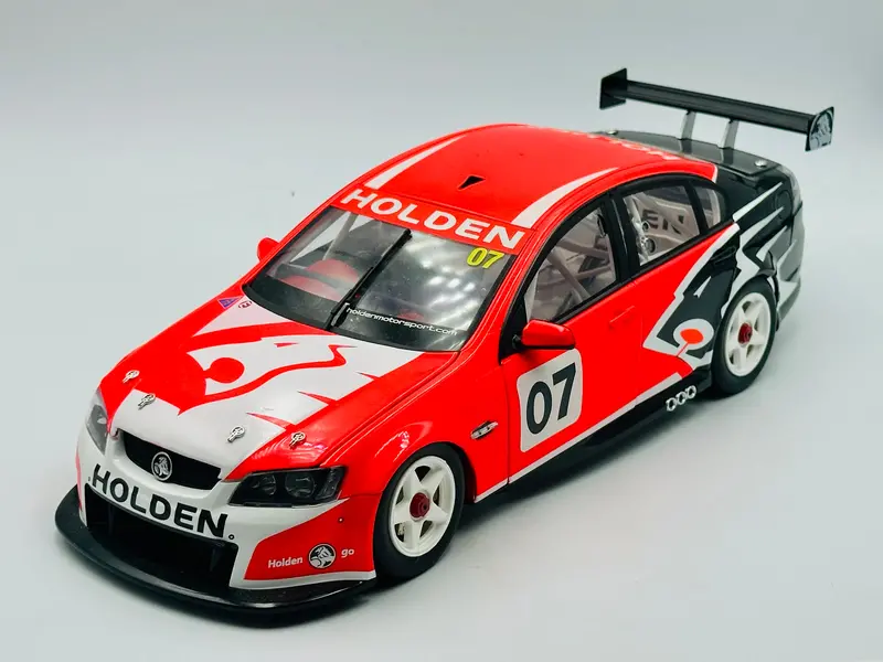 1:18 2006 Holden Ve Commodore V8 Supercar -- #07 Launch Car -- Biante 1