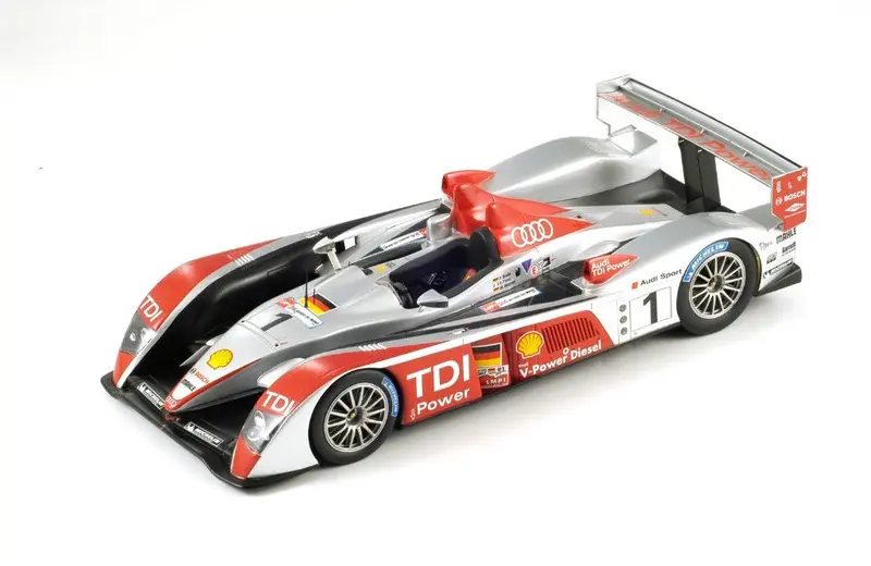 1:18 2007 24H Le Mans Winner -- #1 Audi R10 Tdi -- Spark 18S016 1
