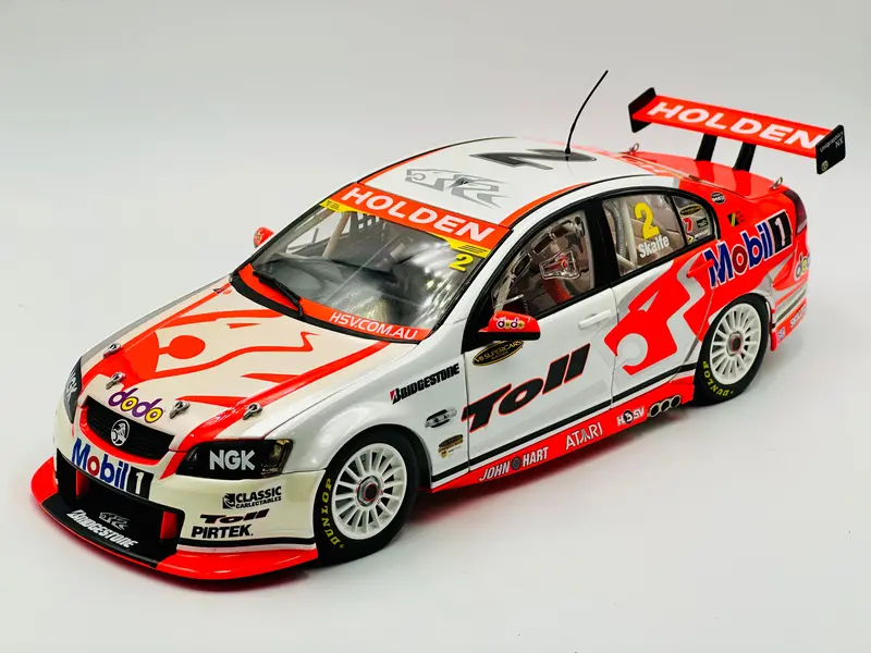 1:18 2008 Mark Skaife -- Holden Racing Team -- Classic Carlectables 1