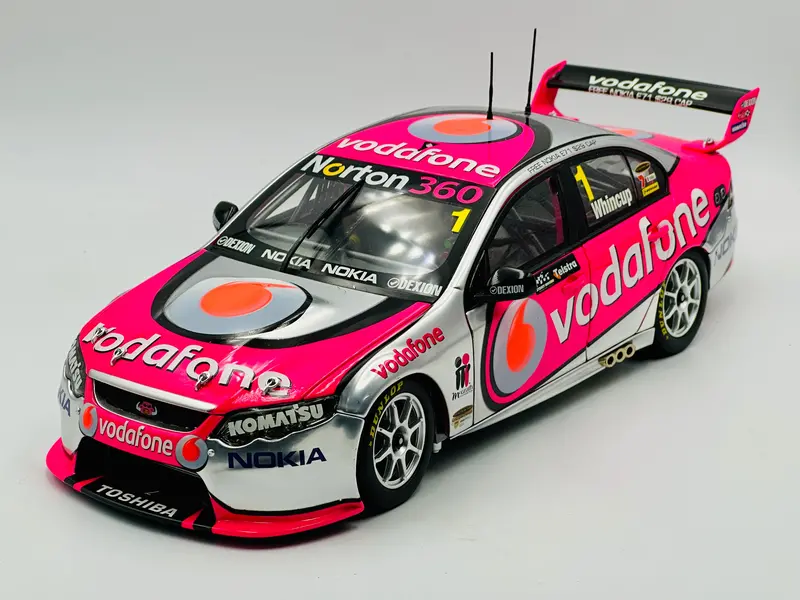 1:18 2009 Jamie Whincup -- #1 Championship Winner -- Classic Carlectables 1