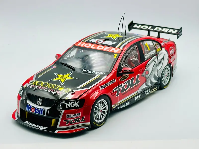 1:18 2011 James Courtney -- Holden Racing Team -- Classic Carlectables 1