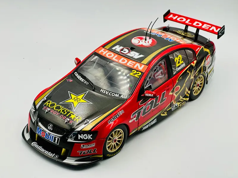 1:18 2012 James Courtney -- Holden Ve Commodore -- Classic Carlectables 1