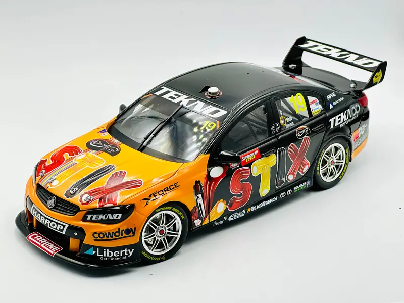1:18 2016 Bathurst Winner -- Will Davison / Jonathon Webb -- Biante 1