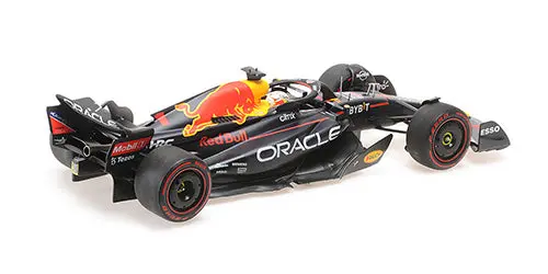 1:18 2022 Max Verstappen - Hungarian Gp Winner -- Red Bull Rb18 -- Minichamps F1 2