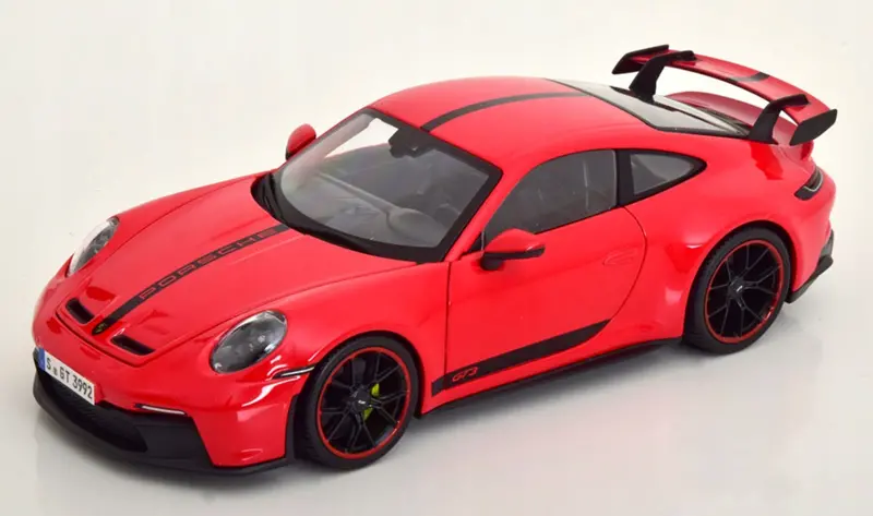 1:18 2022 Porsche 911 (992) Gt3 -- Guards Red -- Maisto 1